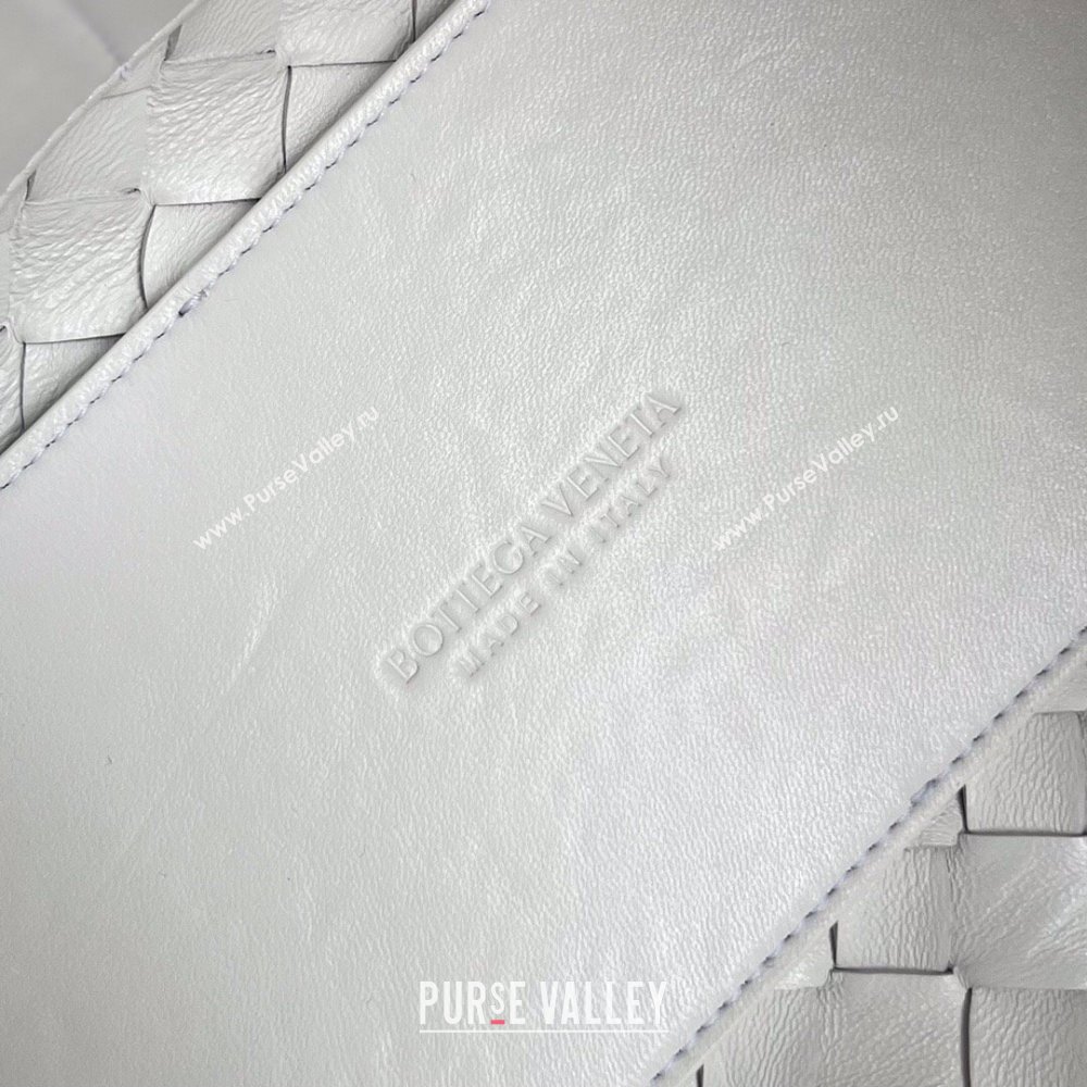 Bottega Veneta Small Andiamo Top Handle Bag in Intrecciato Leather 743568 White/Gold 2025 0731 (WT-250731063)