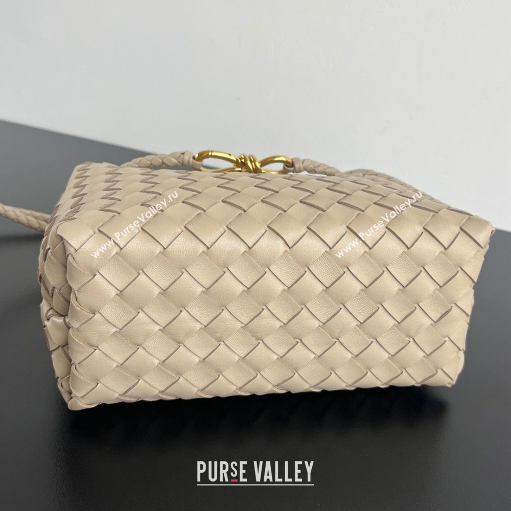 Bottega Veneta Small Andiamo Top Handle Bag in Intrecciato Leather 743568 Dusty Beige 2025 0731 (WT-250731041)