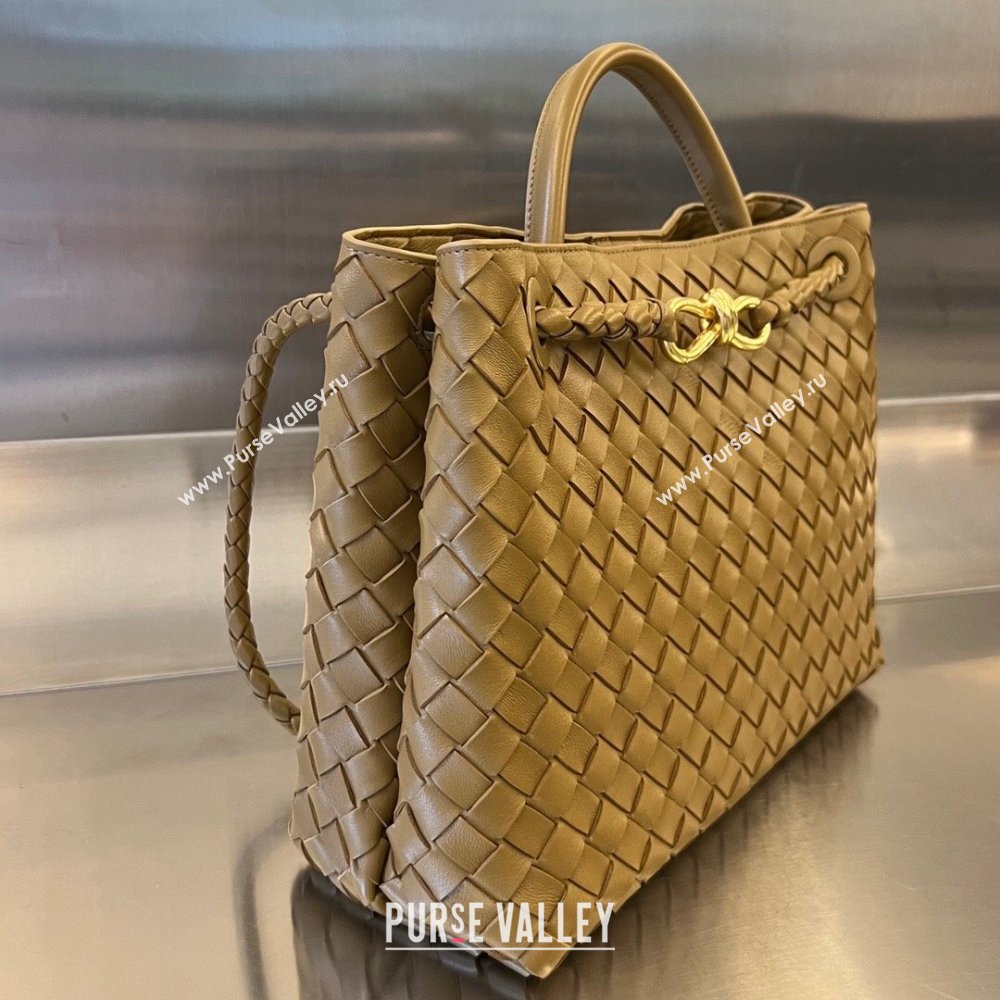 Bottega Veneta Medium Andiamo Top Handle Bag in Intrecciato Leather 743572 Acorn Brown 2025 0731 (WT-250731016)