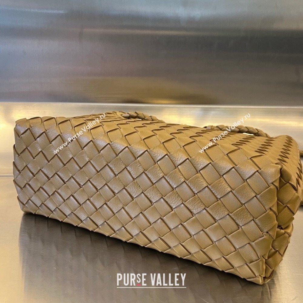 Bottega Veneta Medium Andiamo Top Handle Bag in Intrecciato Leather 743572 Acorn Brown 2025 0731 (WT-250731016)