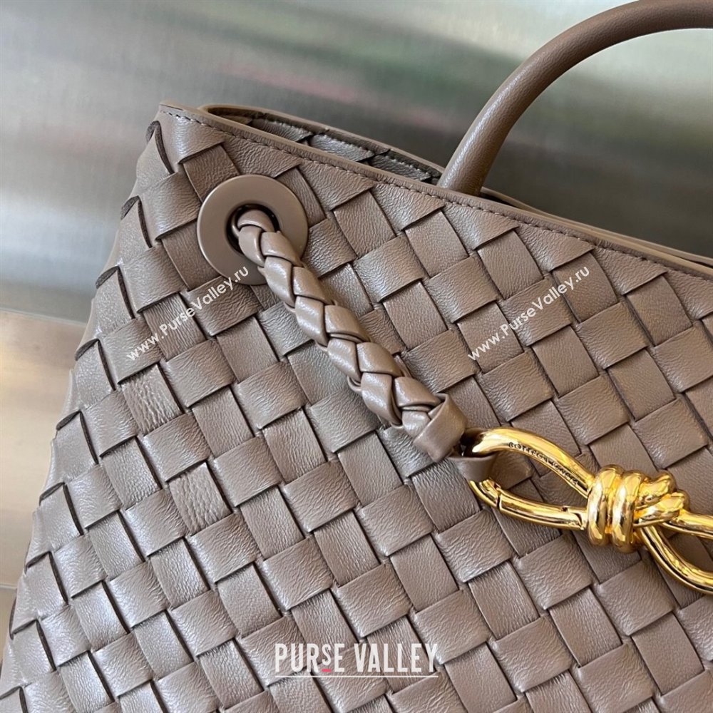 Bottega Veneta Medium Andiamo Top Handle Bag in Intrecciato Leather 743572 Taupe Grey 2025 0731 (WT-250731017)