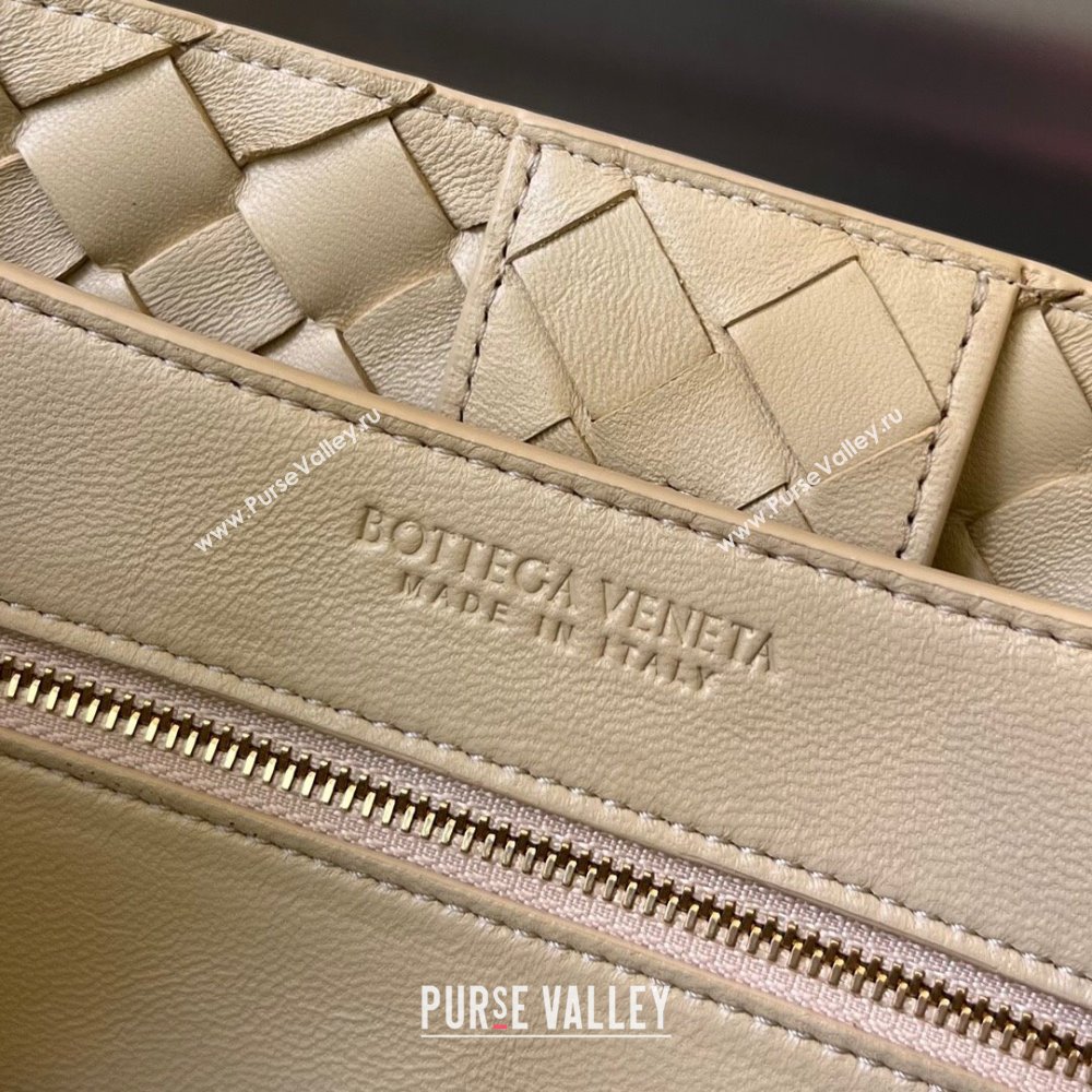 Bottega Veneta Medium Andiamo Top Handle Bag in Intrecciato Leather 743572 Oat Yellow2025 0731 (WT-250731021)