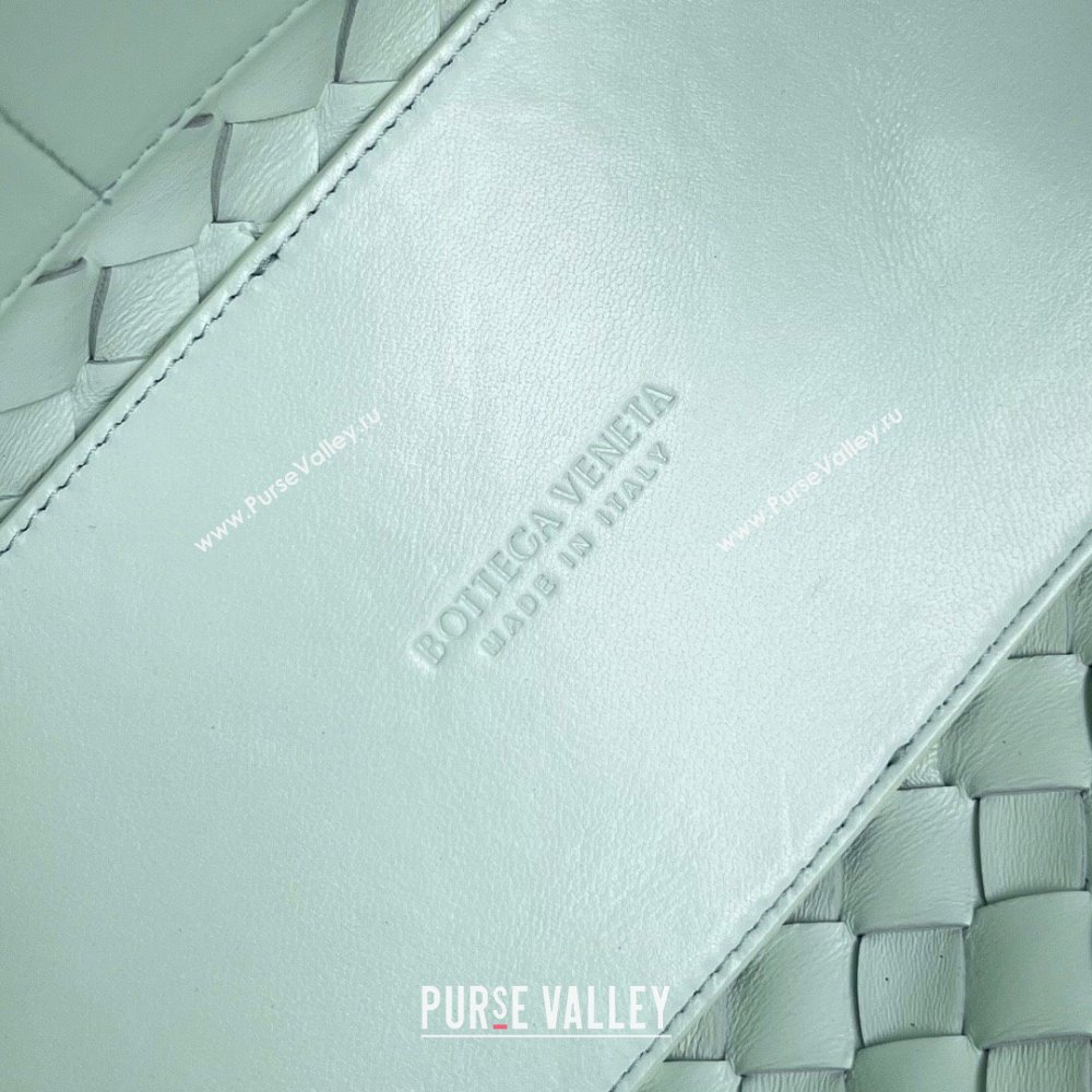 Bottega Veneta Medium Andiamo Top Handle Bag in Intrecciato Leather 743572 Glacier Blue 2025 0731 (WT-250731025)