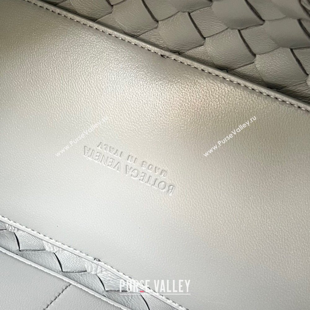 Bottega Veneta Medium Andiamo Top Handle Bag in Intrecciato Leather 743572 Agate Gey 2025 0731 (WT-250731028)
