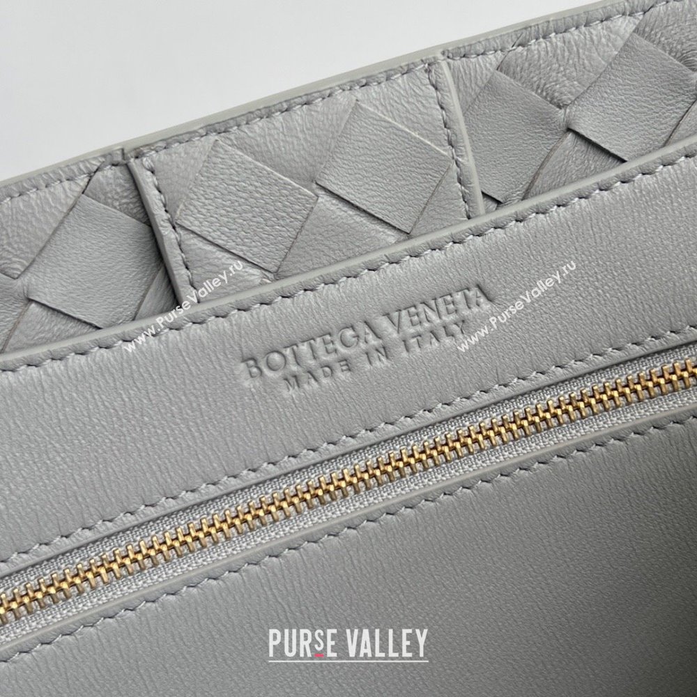 Bottega Veneta Medium Andiamo Top Handle Bag in Intrecciato Leather 743572 Sterling Grey 2025 0731 (WT-250731007)