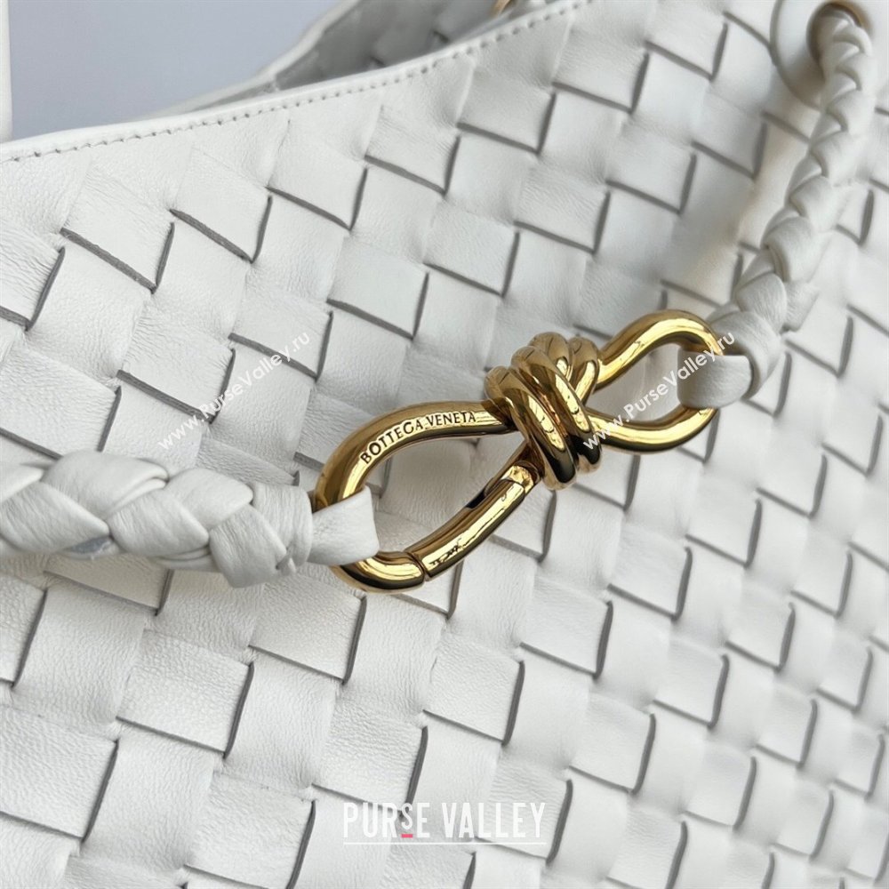 Bottega Veneta Medium Andiamo Top Handle Bag in Intrecciato Leather 743572 Sea Salt 2025 0731 (WT-250731010)