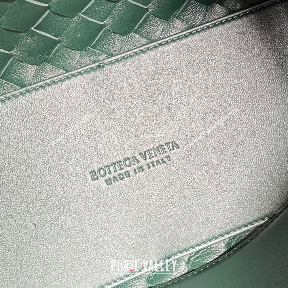 Bottega Veneta Medium Andiamo Top Handle Bag in Intrecciato Leather 743572 Emerald Green 2025 0731 (WT-250731012)