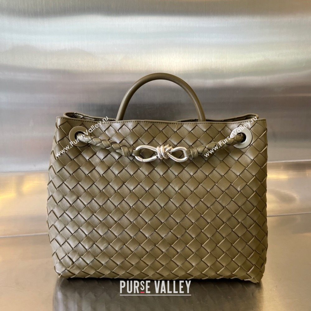 Bottega Veneta Medium Andiamo Top Handle Bag in Intrecciato Leather 743572 Soil 2025 0731 (WT-250731013)