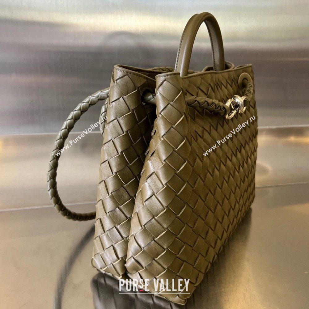 Bottega Veneta Medium Andiamo Top Handle Bag in Intrecciato Leather 743572 Soil 2025 0731 (WT-250731013)