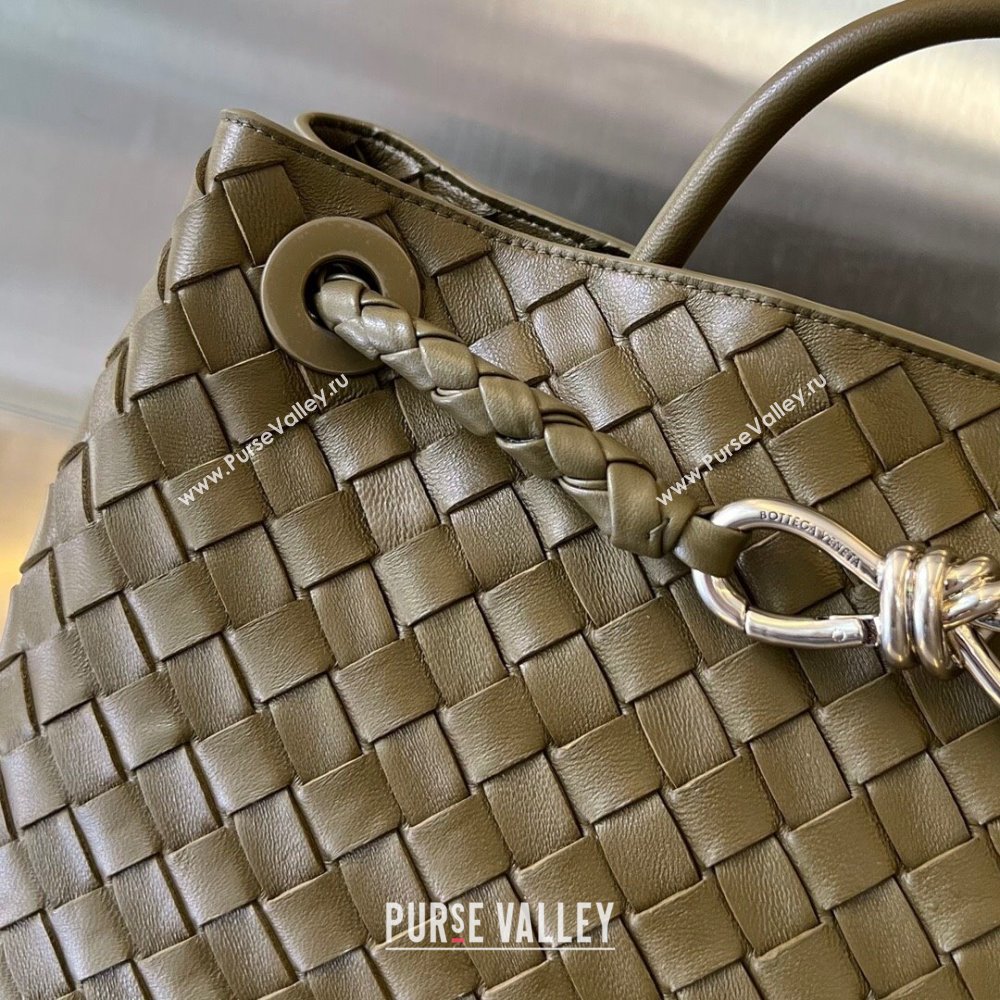 Bottega Veneta Medium Andiamo Top Handle Bag in Intrecciato Leather 743572 Soil 2025 0731 (WT-250731013)