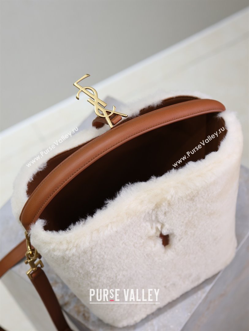 Saint Laurent Le 37 Small Bucket bag in Shearling White/Brown 749036 2024 (YY-241218040)