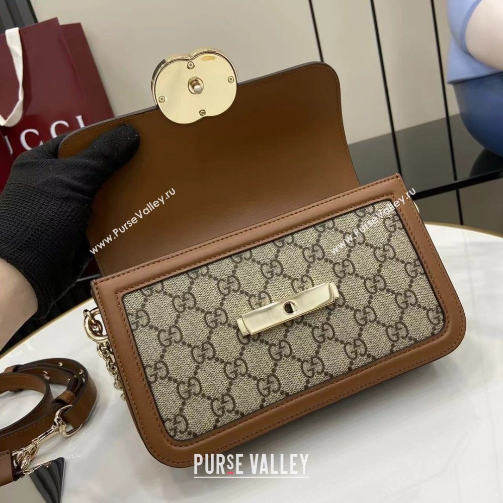 Gucci Go GG Canvas small shoulder bag Beige/Brown 2025 826761 (XLU-250808072)