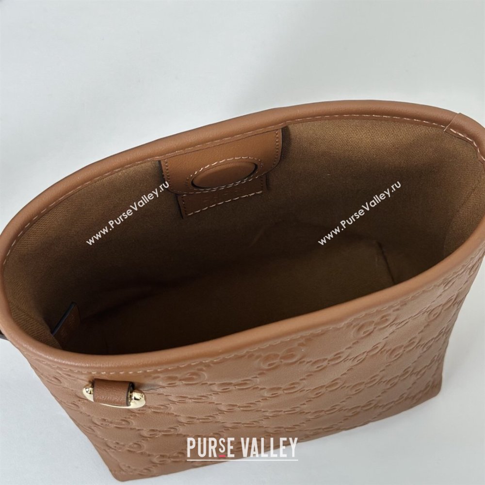 Gucci GG Leather Emblem Nano Bucket Bag Brown 2025 847090 (DLH-260127076)