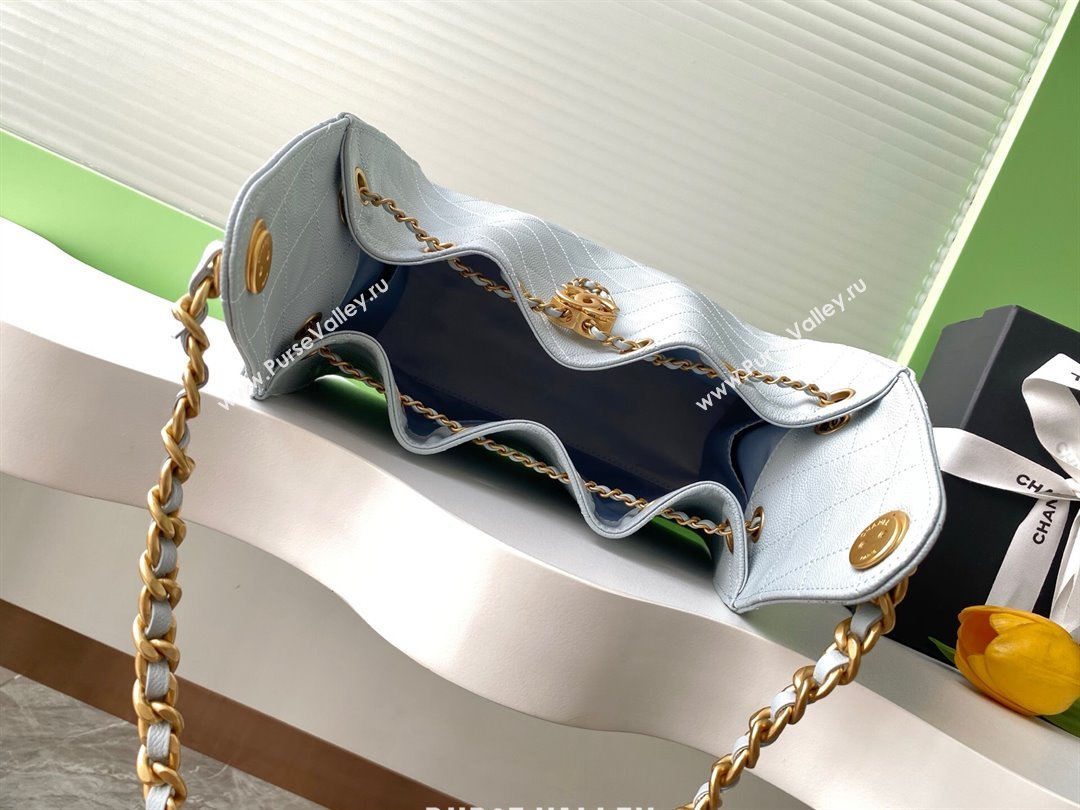 Chanel 25 Small Handbag in Grained Calfskin AS5293 Dusty Blue 2025 0811 (yezi-2508110068)