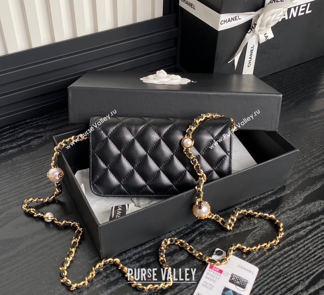 Chanel Shiny Lambskin Flap Phone Holder with Chain AP4284 Black 2024 (yezi-241106108)