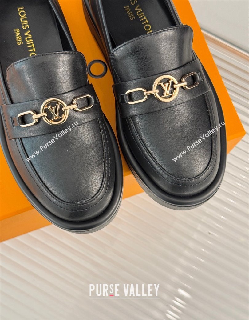 Louis Vuitton Platform Loafers in Calf Leather with LV Chain Black 2024 1224 (MD-241224077)