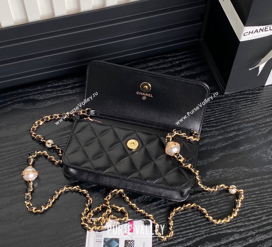 Chanel Shiny Lambskin Flap Phone Holder with Chain AP4284 Black 2024 (yezi-241106108)