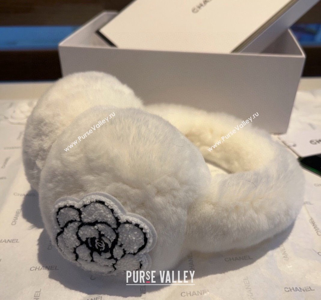 Chanel Snow Earmuff Winter Warm White 2023 (XMN-231206008)