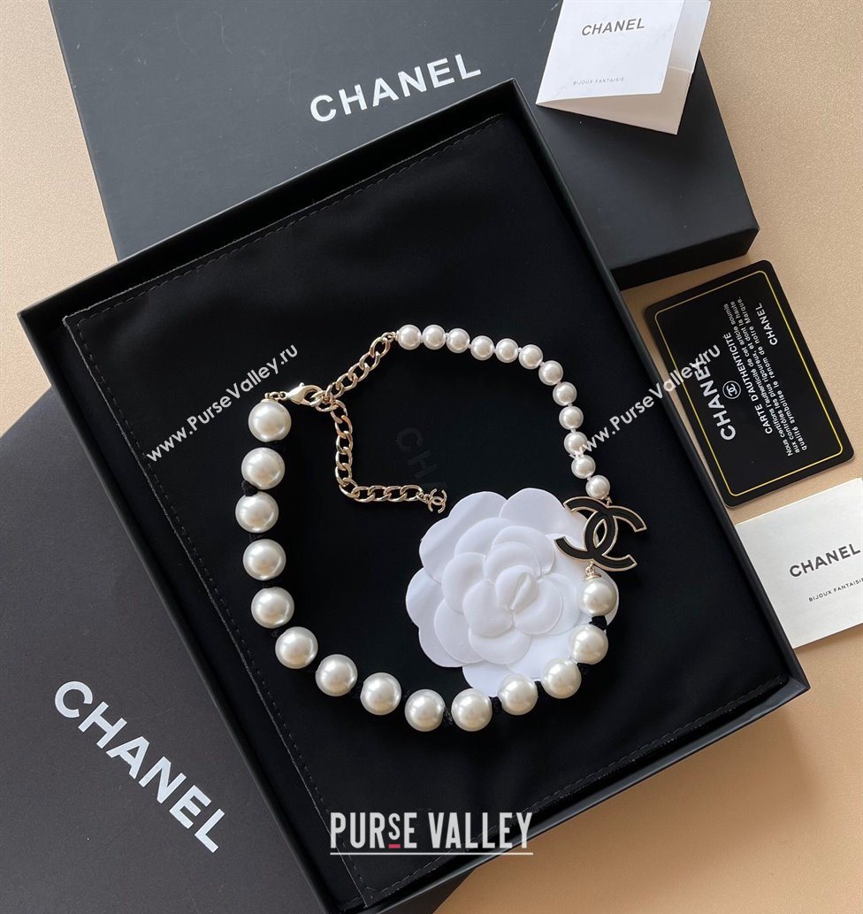 Chanel Pearls Necklace with Black CC 2025 0618 (YF-250618060)