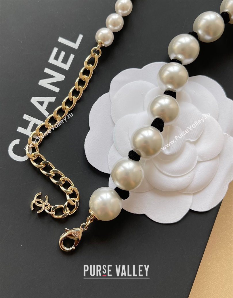 Chanel Pearls Necklace with Black CC 2025 0618 (YF-250618060)