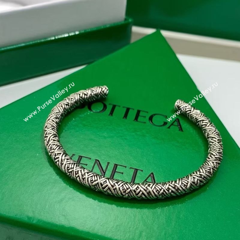 Bottega Veneta Intreccio Open Bracelet Aged Silver 2025 0618 (YF-250618083)