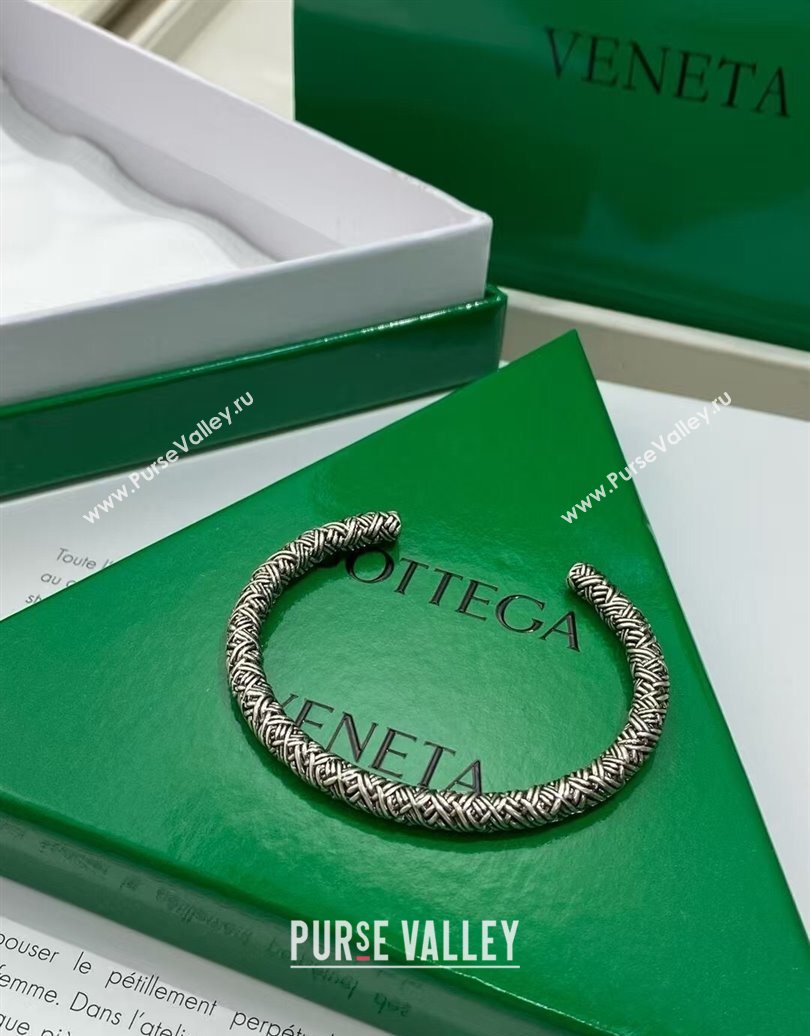 Bottega Veneta Intreccio Open Bracelet Aged Silver 2025 0618 (YF-250618083)