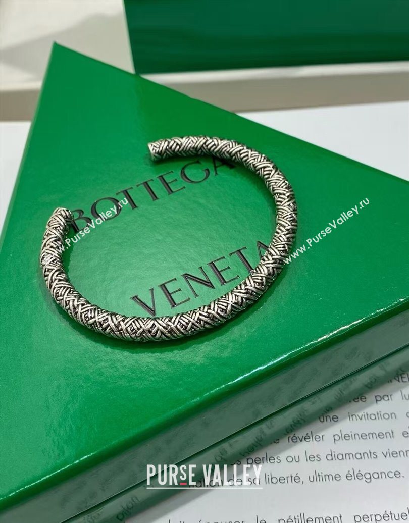 Bottega Veneta Intreccio Open Bracelet Aged Silver 2025 0618 (YF-250618083)