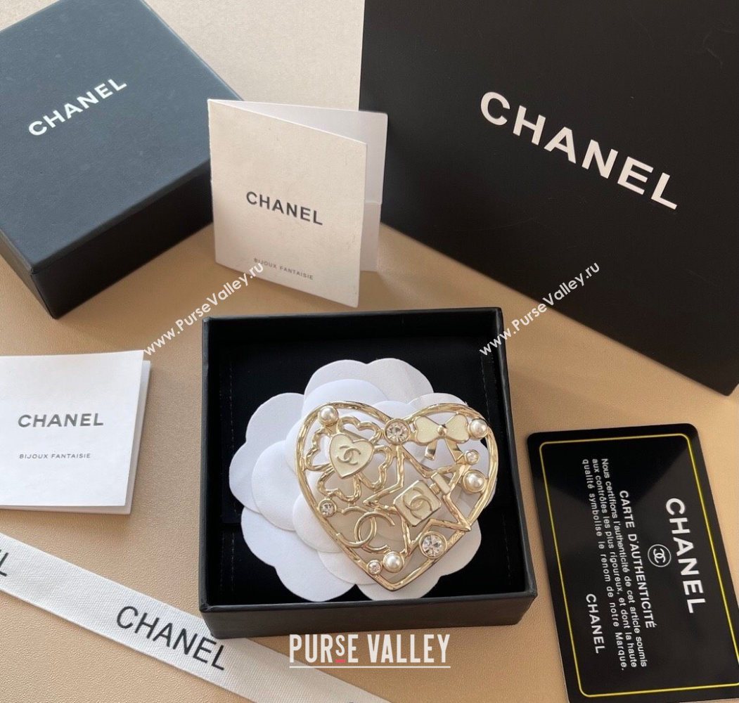 Chanel Heart Brooch 2025 0618 (YF-250618112)
