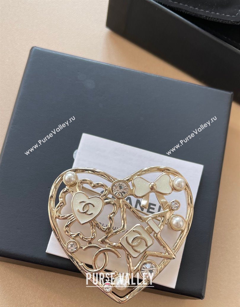 Chanel Heart Brooch 2025 0618 (YF-250618112)