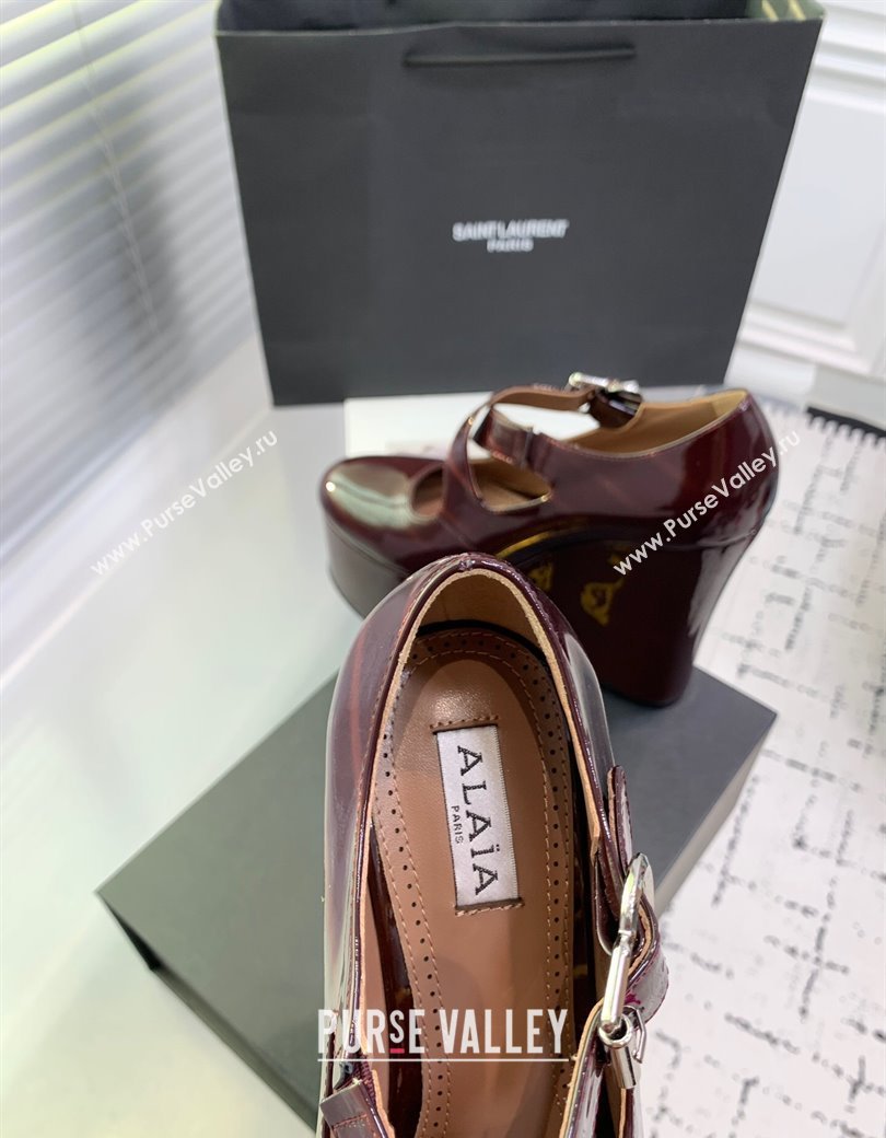 Maison Alaia Criss Cross Wedge Pumps 14.5cm in Patent Calfskin Dark Burgundy 2025 AL021902 (KER-250219006)