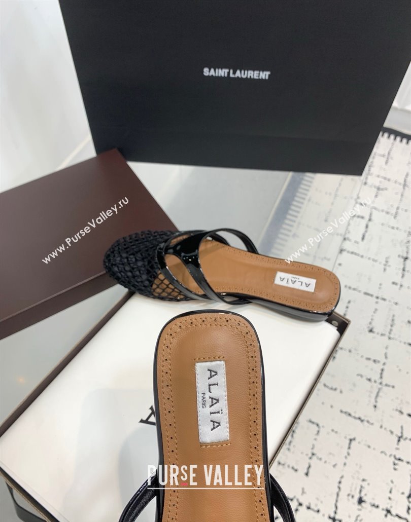 Alaia Intricated Flat Mules in Fishnet and Patent Calf Leather Black 2025 AL042801 (KER-250428067)