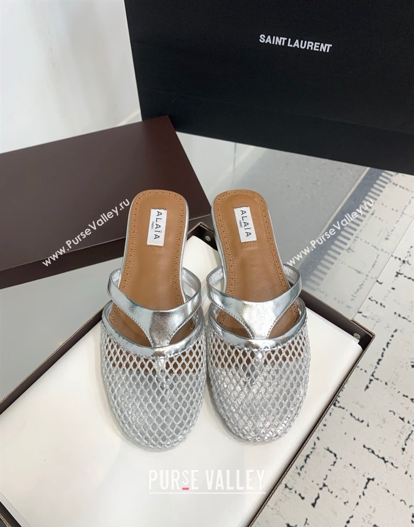 Alaia Intricated Flat Mules in Fishnet and Patent Leather Silver 2025 AL042801 (KER-250428070)