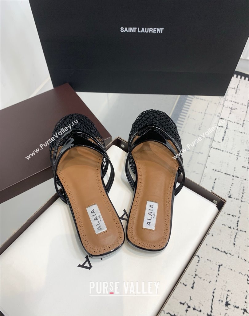 Alaia Intricated Flat Mules in Fishnet and Patent Calf Leather Black 2025 AL042801 (KER-250428067)