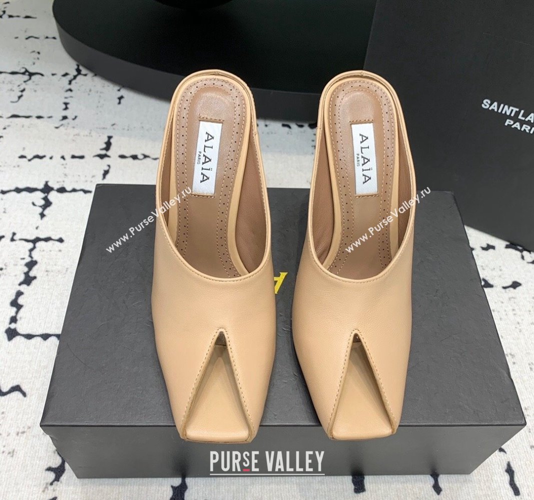 Alaia Spike Mules 10.5cm in Calfskin with Open Toe Beige 2024 0531 (KER-240531078)