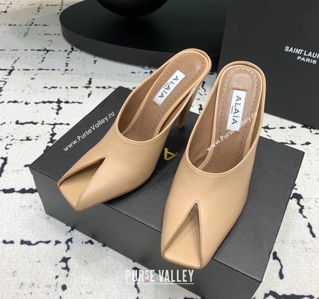 Alaia Spike Mules 10.5cm in Calfskin with Open Toe Beige 2024 0531 (KER-240531078)