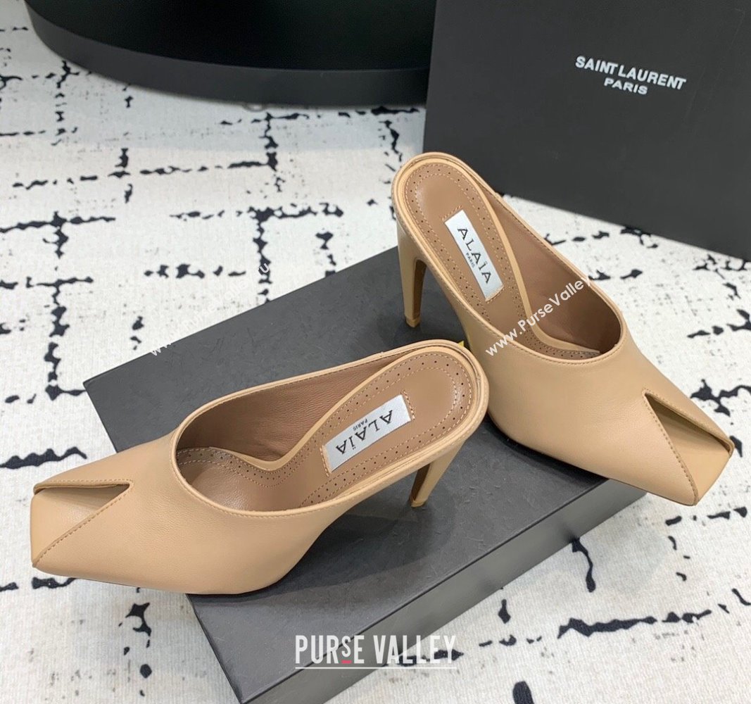 Alaia Spike Mules 10.5cm in Calfskin with Open Toe Beige 2024 0531 (KER-240531078)