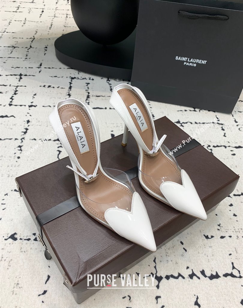 Alaia Le Cœur Heart Pumps 10.5cm in PVC and Patent Leather with Ankle Strap White 2024 0810 (KER-24081020)