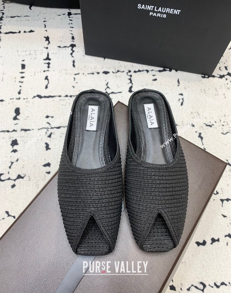 Alaia Spike Flat Mules in Raffia Straw with Open Toe Black 2024 AL053102 (KER-241008031)