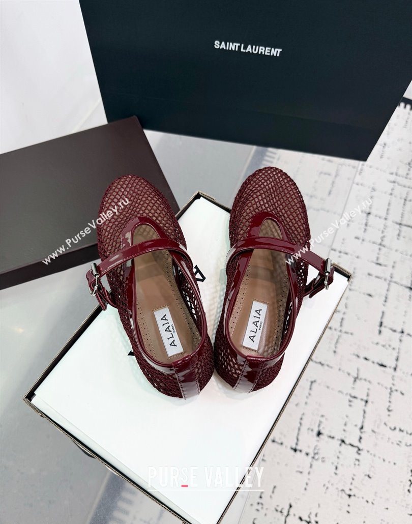 Alaia Ballet Flats in Fishnet and Patent Leather Dark Burgundy 2025 AL060602 (KER-250606022)