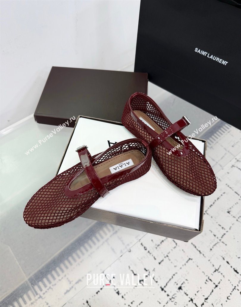 Alaia Ballet Flats in Fishnet and Patent Leather Dark Burgundy 2025 AL060602 (KER-250606022)