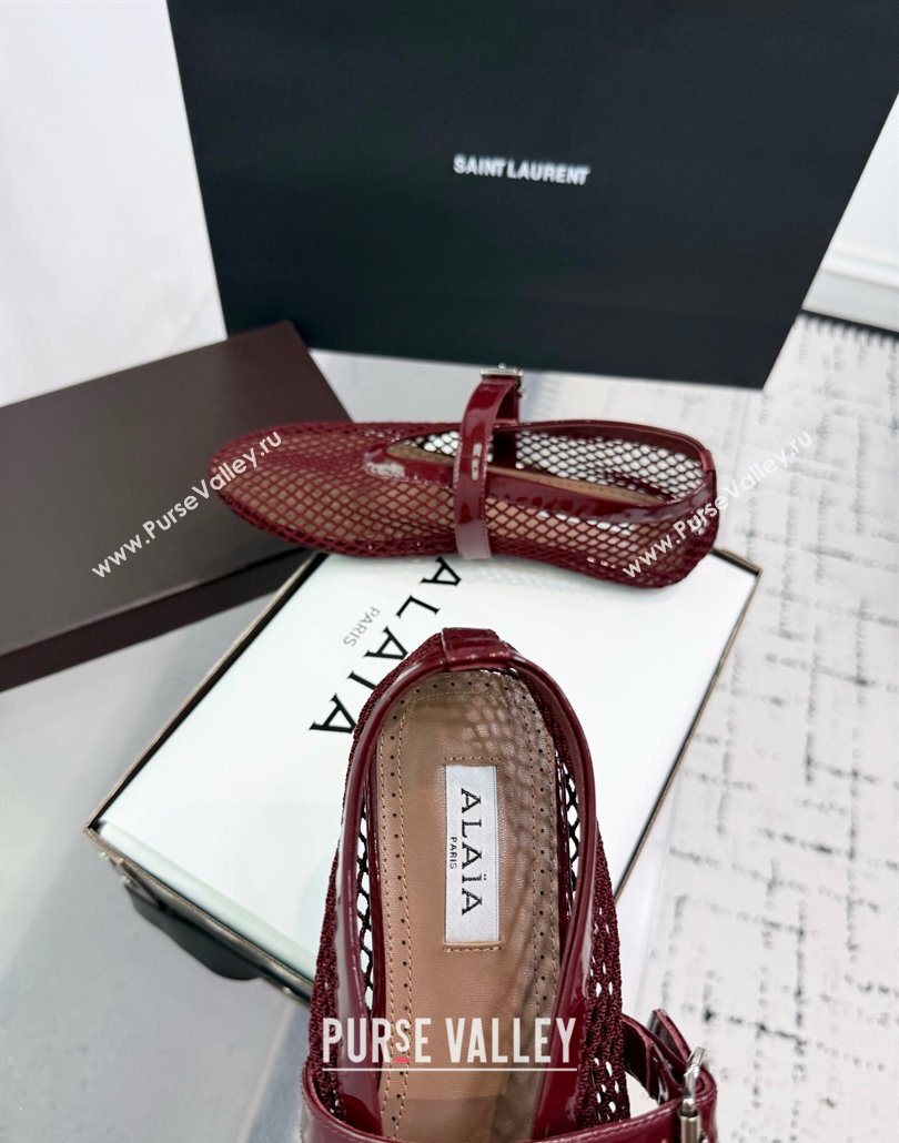 Alaia Ballet Flats in Fishnet and Patent Leather Dark Burgundy 2025 AL060602 (KER-250606022)
