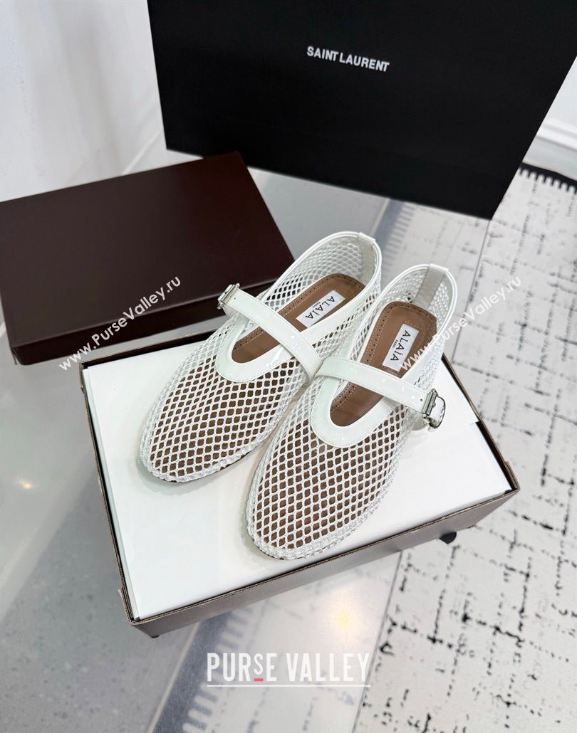 Alaia Ballet Flats in Fishnet and Patent Leather White 2025 AL060602 (KER-250606025)