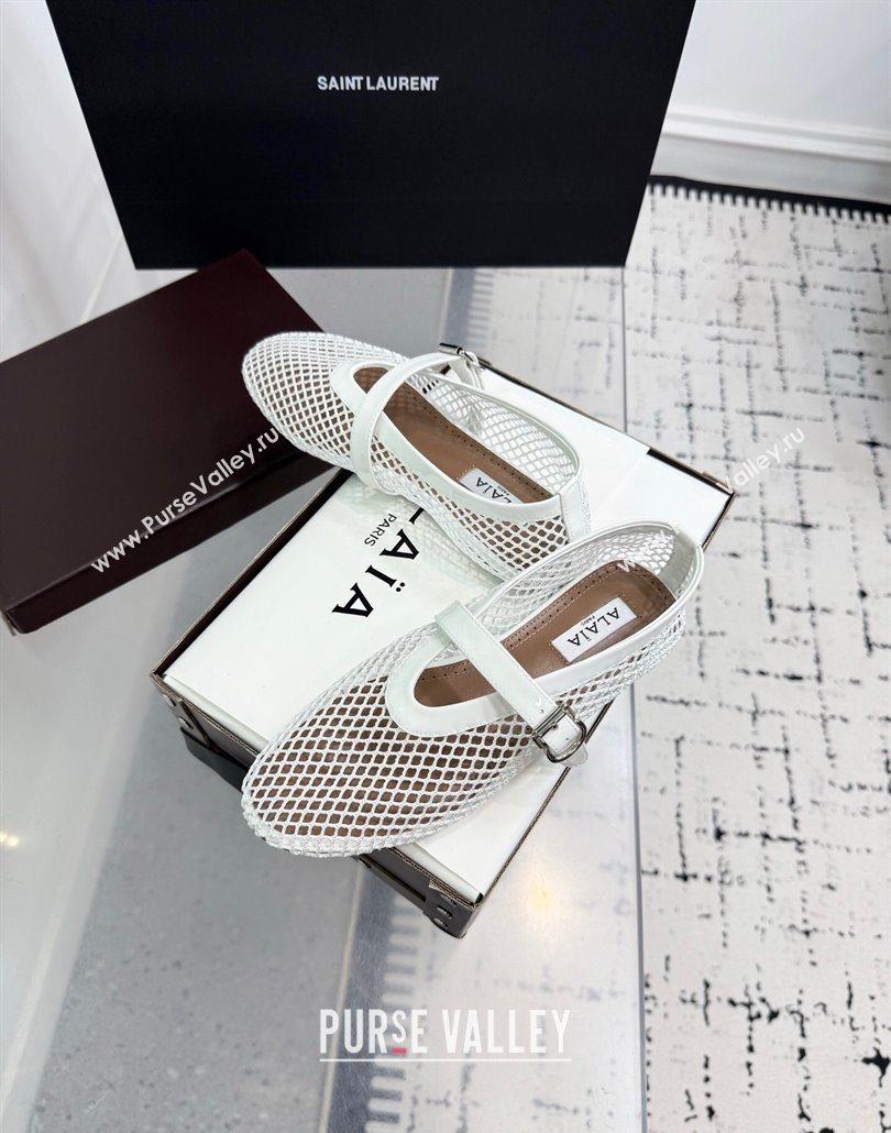 Alaia Ballet Flats in Fishnet and Patent Leather White 2025 AL060602 (KER-250606025)