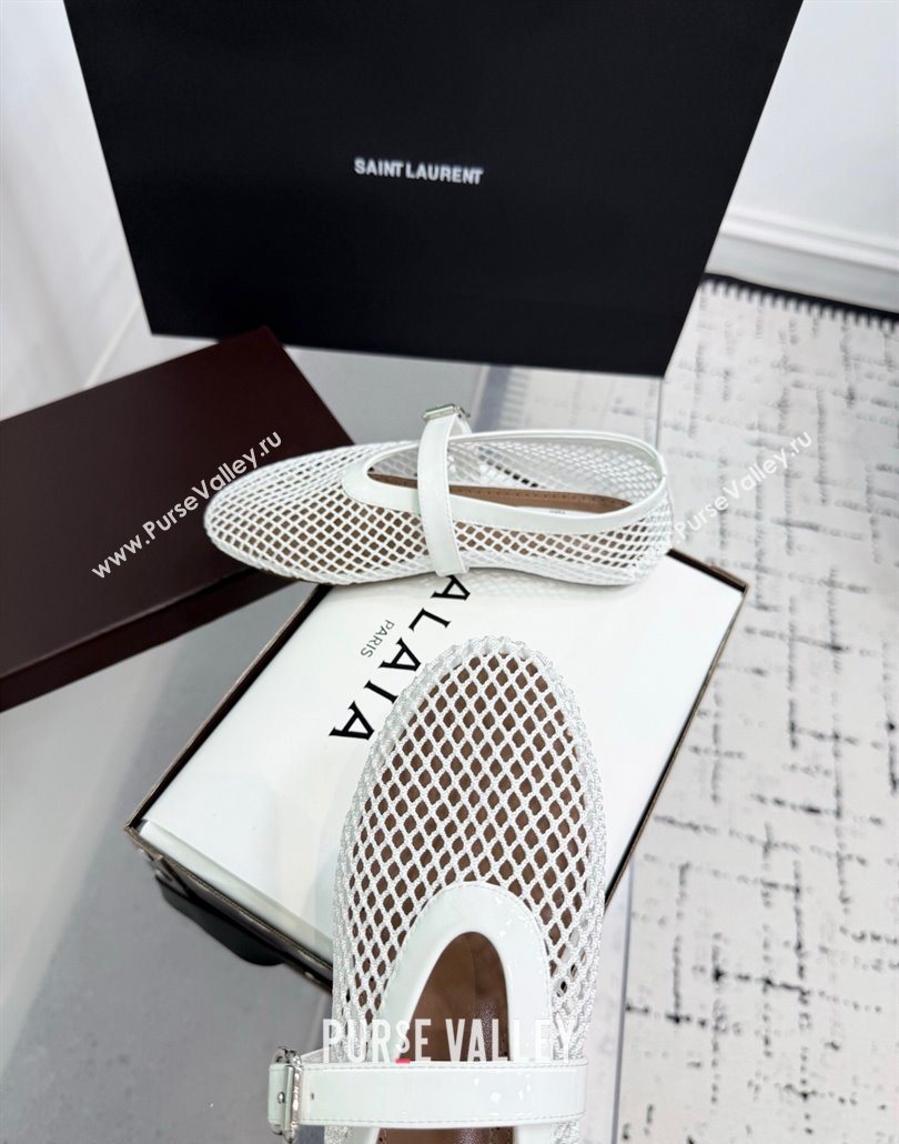 Alaia Ballet Flats in Fishnet and Patent Leather White 2025 AL060602 (KER-250606025)
