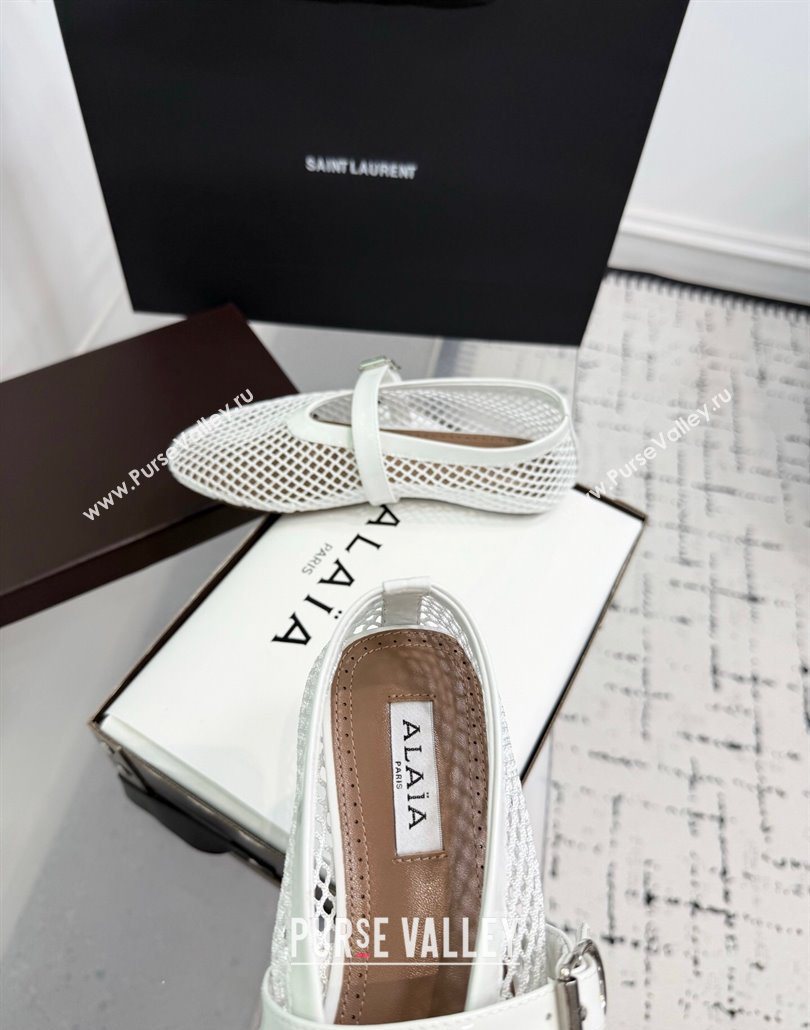 Alaia Ballet Flats in Fishnet and Patent Leather White 2025 AL060602 (KER-250606025)