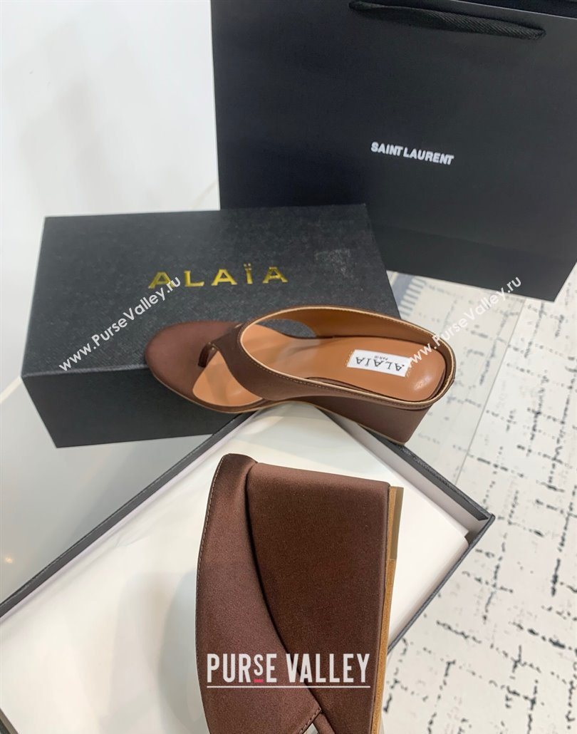Alaia Cube Wedge Thong Slides Sandal 7.5cm in Satin Brown 2025 AL060607 (KER-250606047)