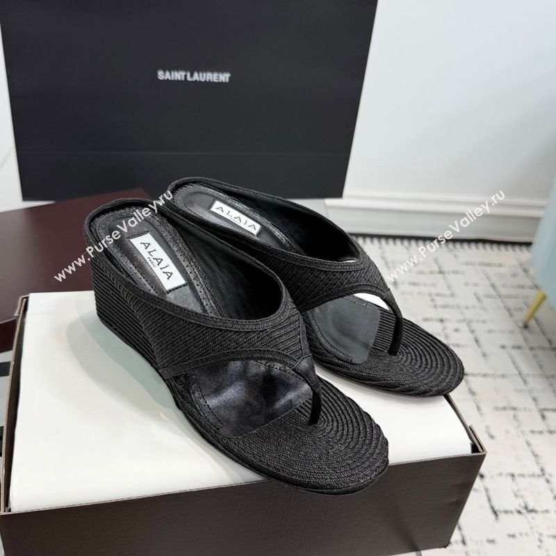 Alaia Cube Wedge Thong Slides Sandal 7.5cm in Raffia Straw Black 2025 AL060607 (KER-250709002)