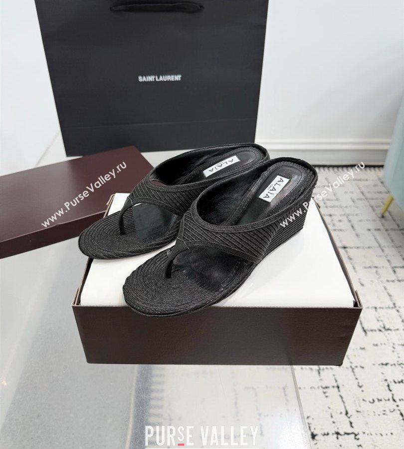 Alaia Cube Wedge Thong Slides Sandal 7.5cm in Raffia Straw Black 2025 AL060607 (KER-250709002)