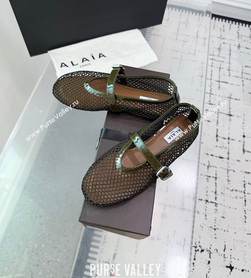 Alaia Ballet Flats in Fishnet and Patent Leather Olive Green 2025 AL060602 (KER-250709016)