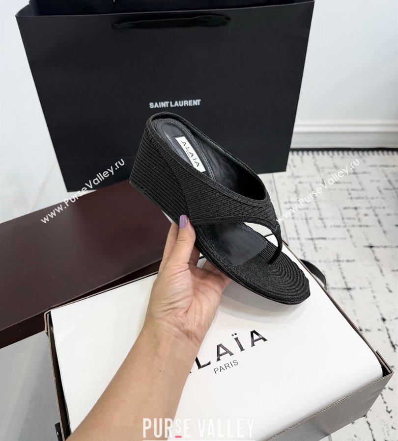 Alaia Cube Wedge Thong Slides Sandal 7.5cm in Raffia Straw Black 2025 AL060607 (KER-250709002)